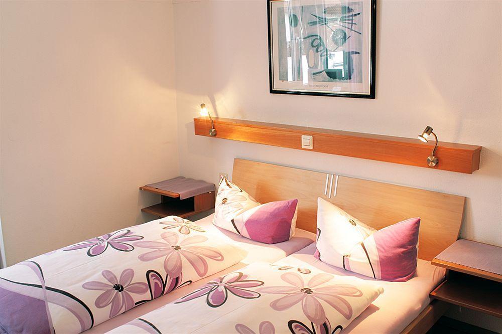 Hotel Volapuek คอนสตานซ์ ภายนอก รูปภาพ